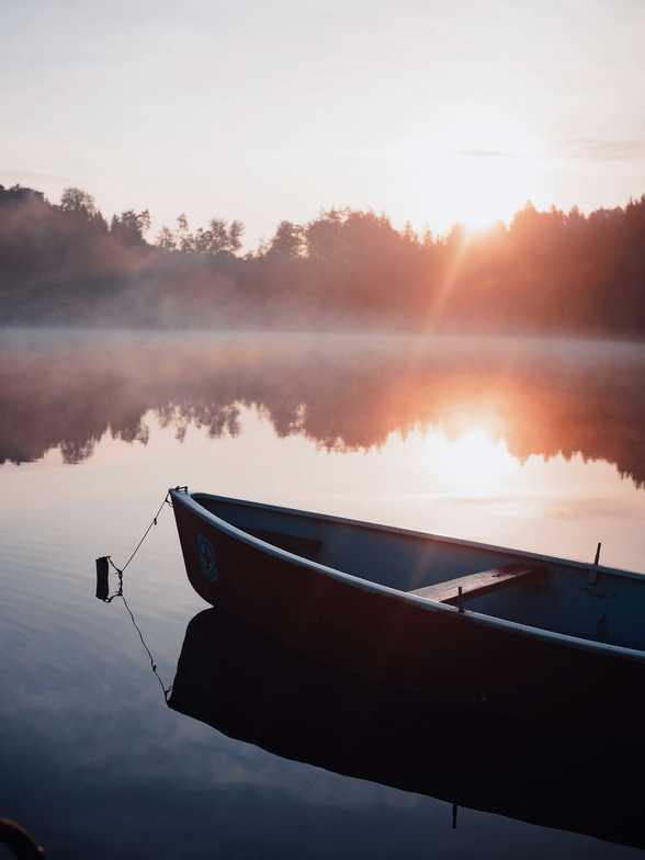 boat as a metaphor for EMDR healing journey, mental health metaphor, healing imagery